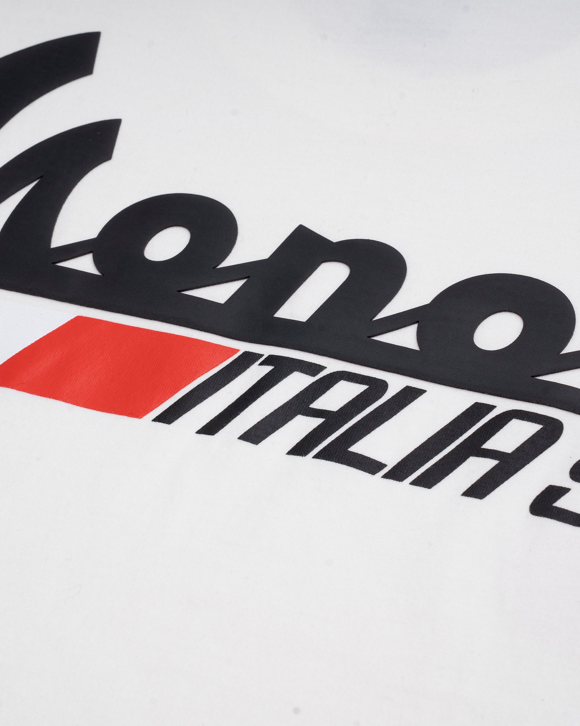 Camiseta Oversized Vespa blanco hueso con estampados en espalda y pectorales | MONOIC