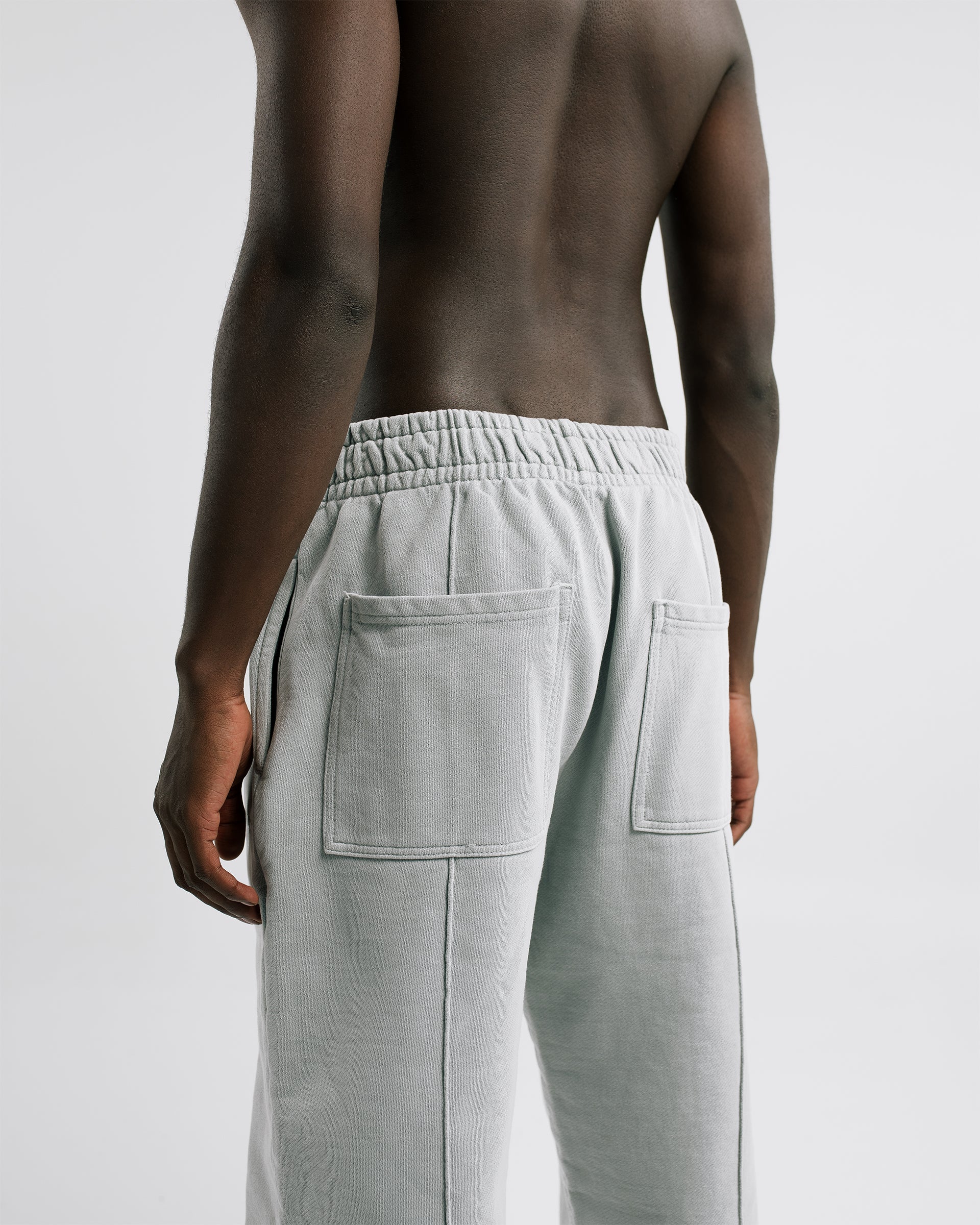 Jogger Baggy Monoic Gris Claro| Joggers Endless Dreams | Monoic Studios