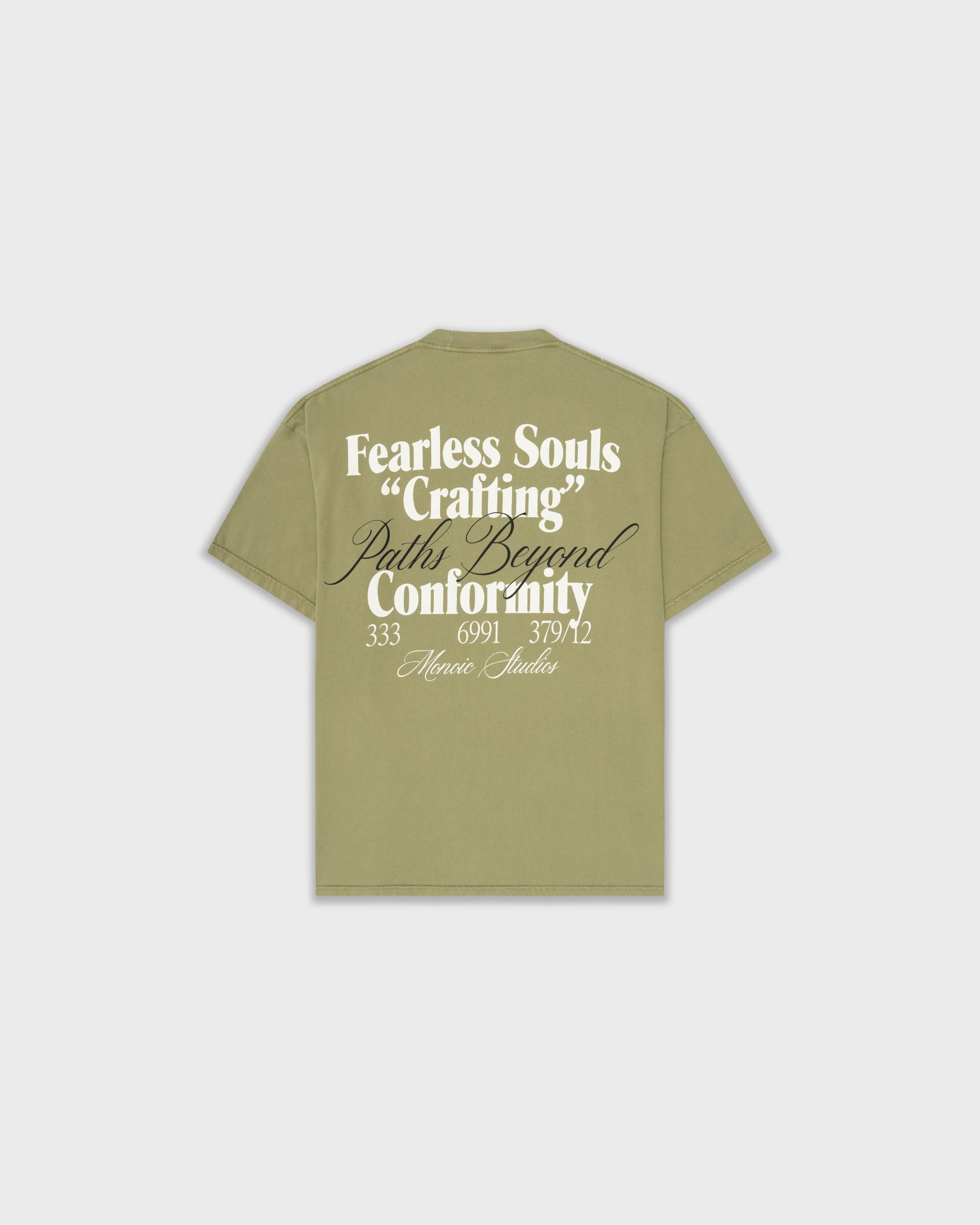 Camiseta Fearless Souls Verde Oliva Desgastado | Camisetas Endless Dreams | Monoic Studios