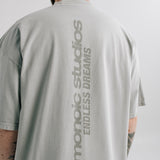 Camiseta Monoic Studios Gris Claro | Camisetas Endless Dreams | Monoic Studios