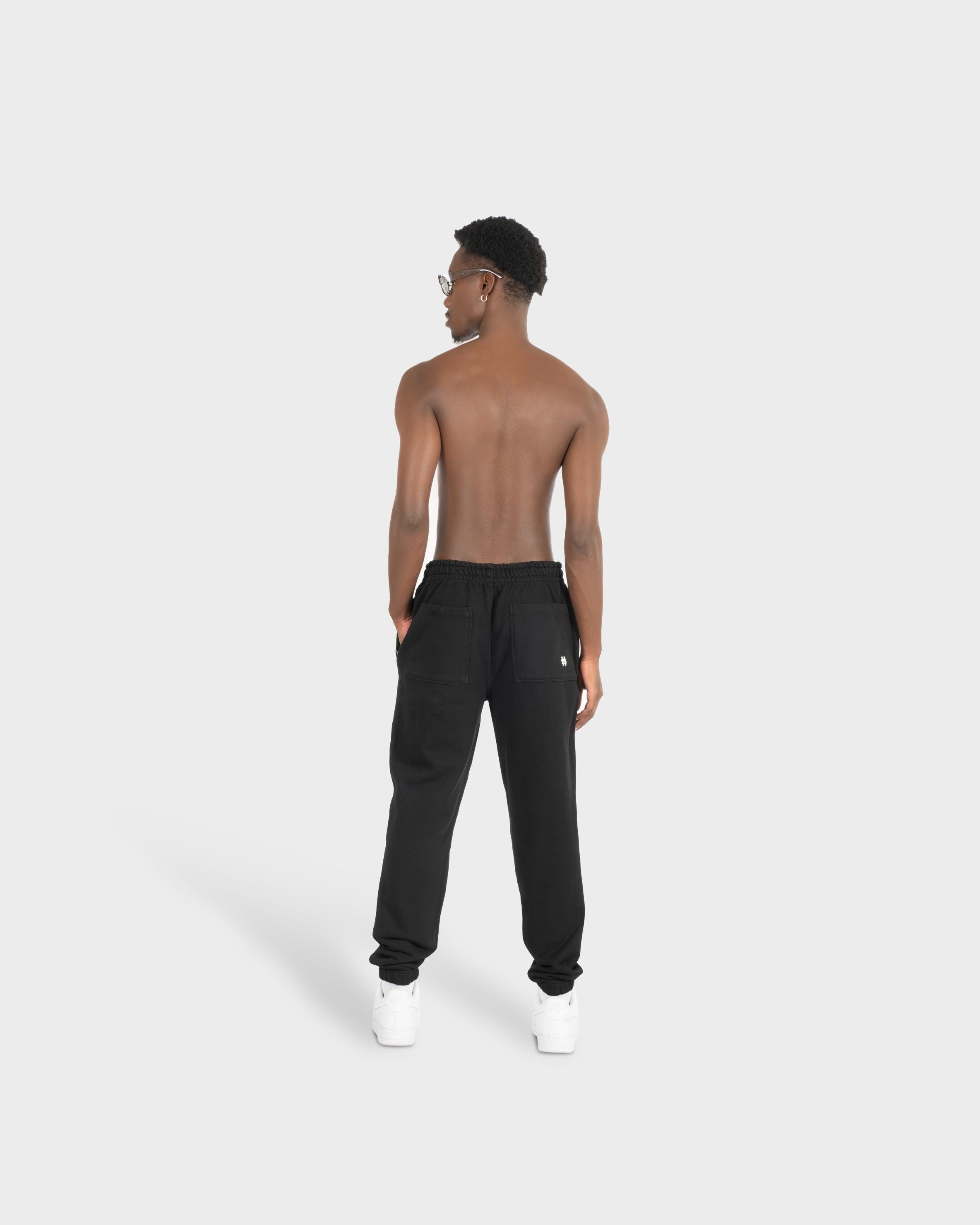  Jogger Negro | Joggers Creative Department | Monoic Studios