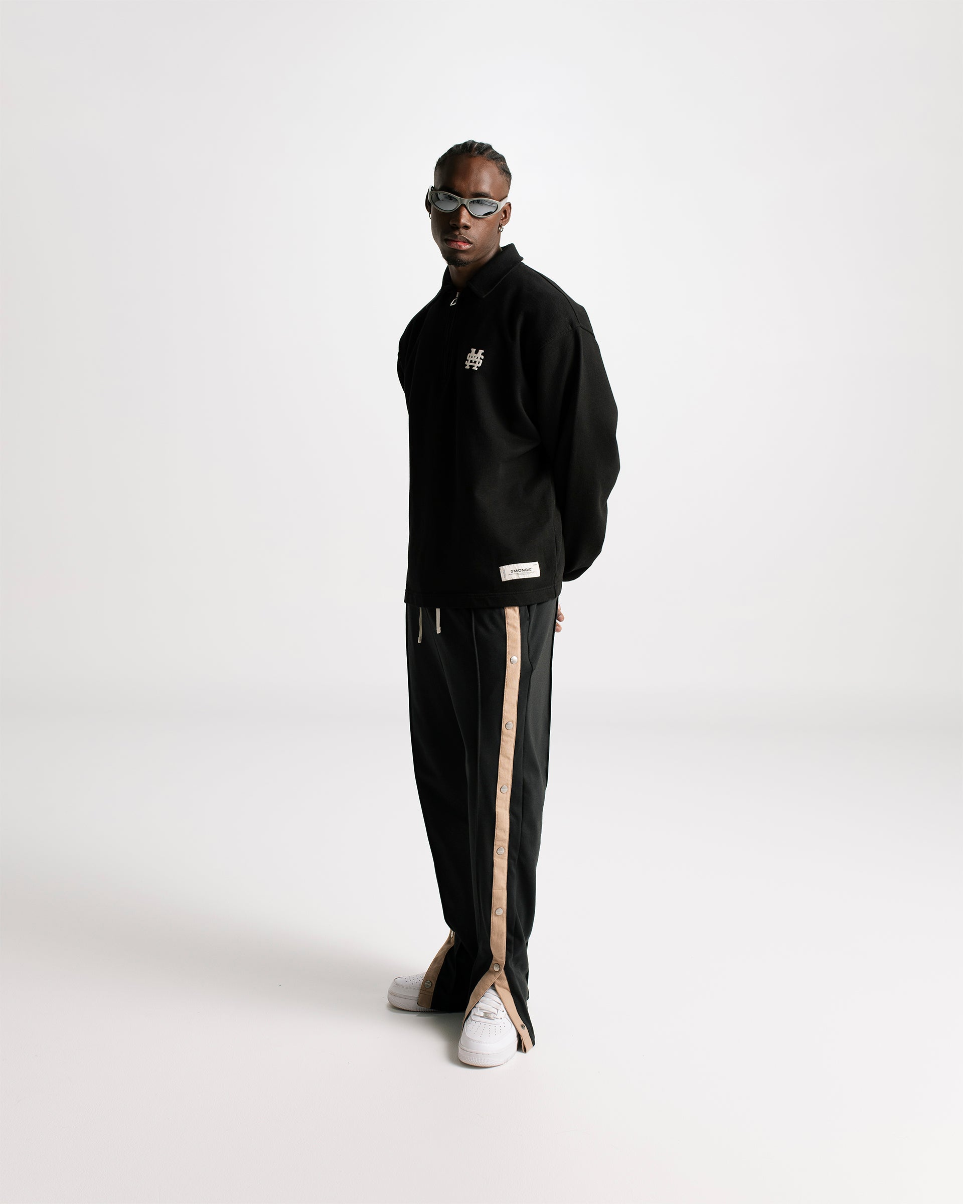 Quarter Zip Monoic Negro Oscuro | Quarter Zip Parisian Dreams | Monoic Studios