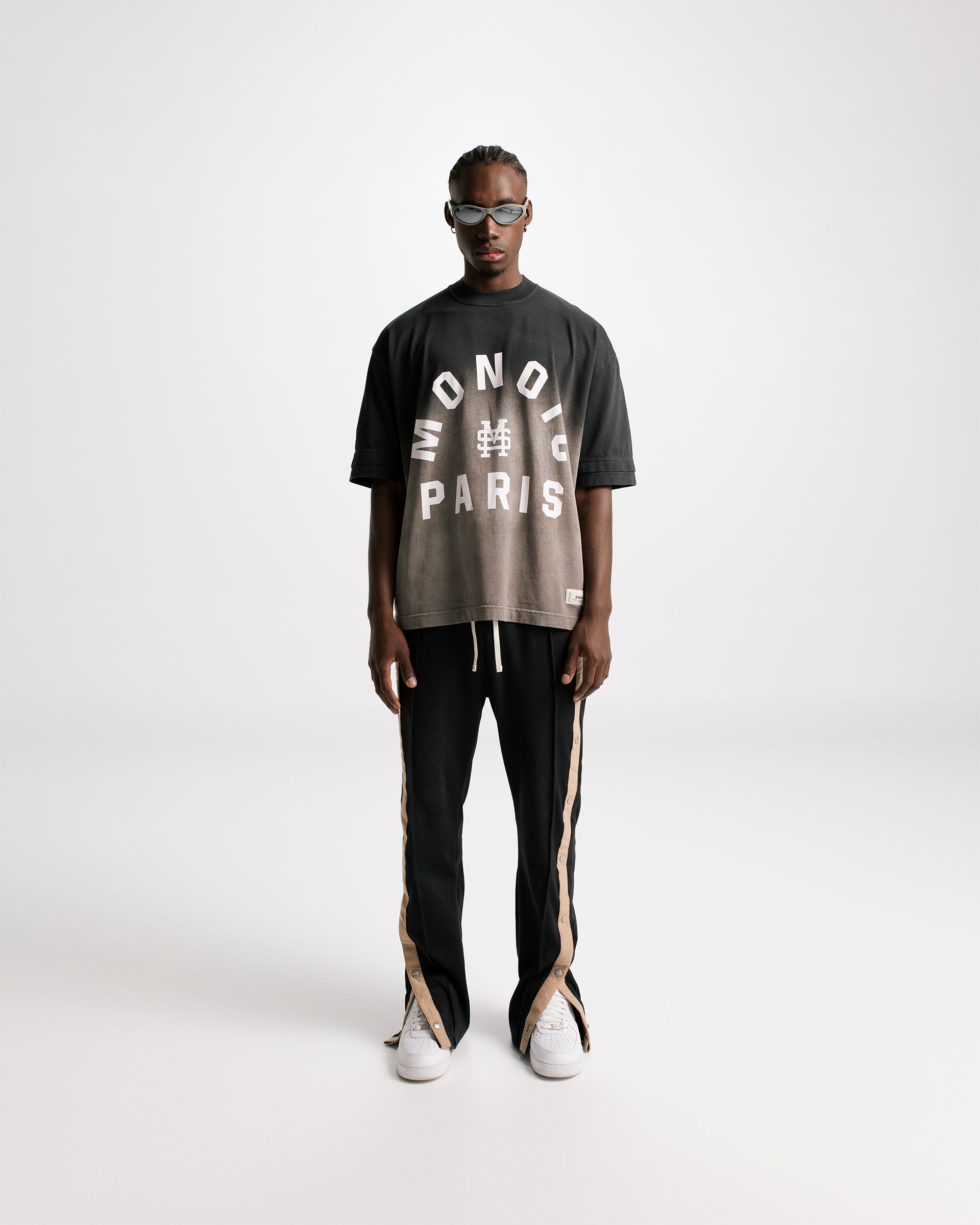 Camiseta Boxy Fit Monoic Paris Negro Oscuro Degradé| Camisetas Parisian Dreams | Monoic Studios