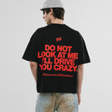 Camiseta Boxy Fit Don't Look - Negro Oscuro