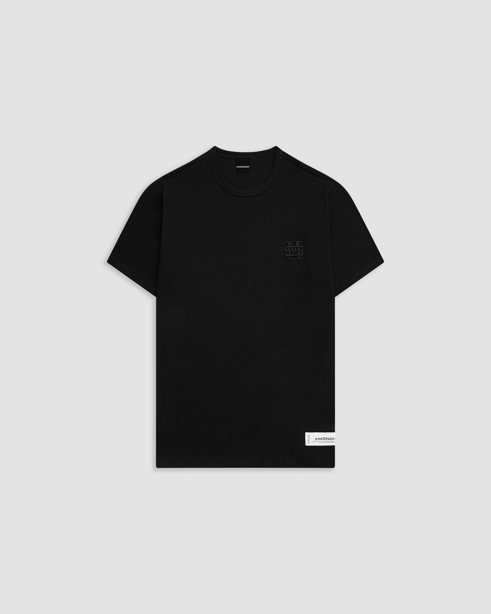 Camiseta Muscle Fit negra con monograma bordado y ajuste ceñido | MONOIC 